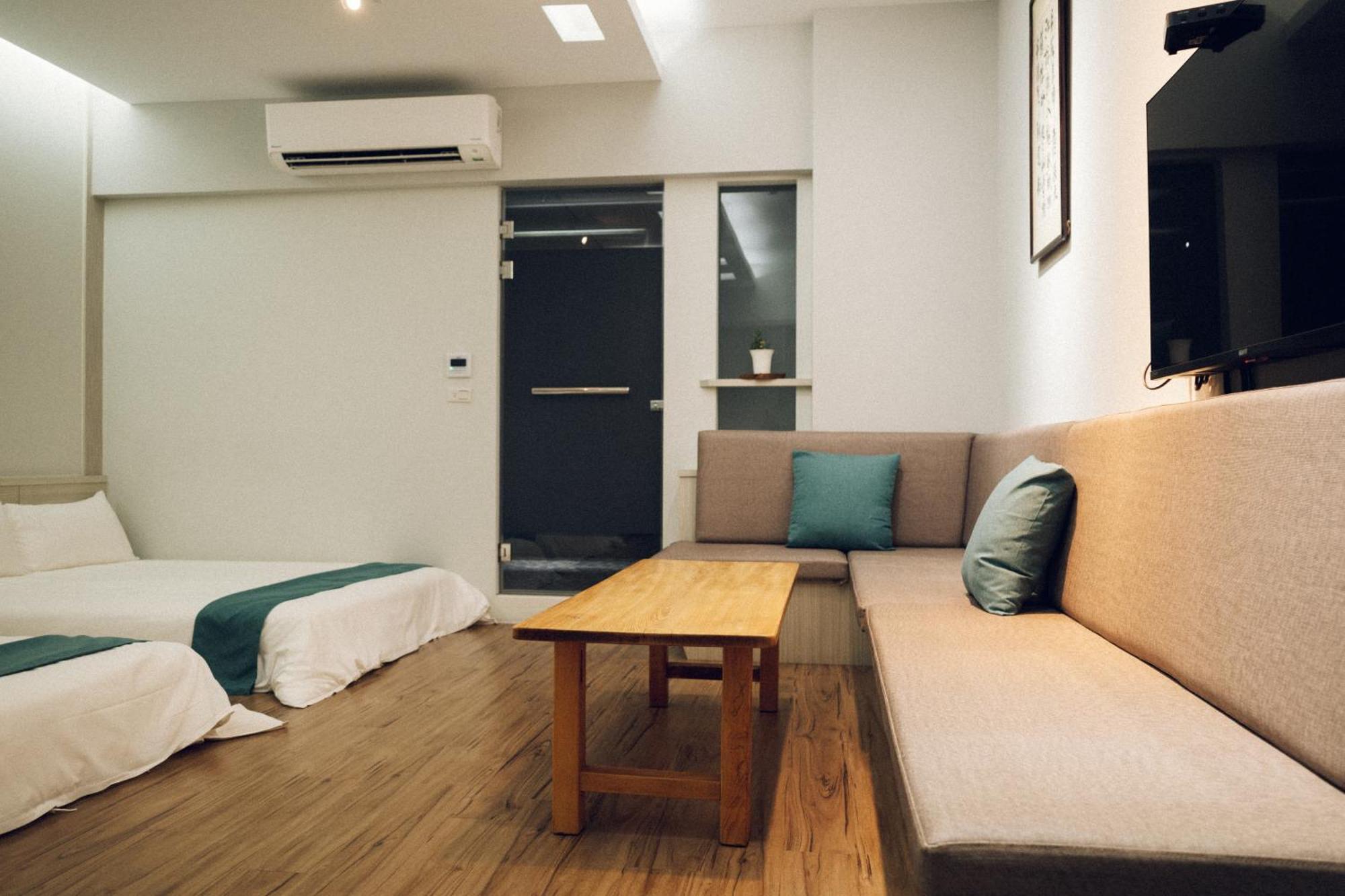 蘊慢築 茶花藝主題民宿 Yun Man Zhu Homestay Gongguan المظهر الخارجي الصورة